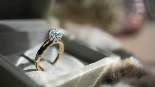 how to insure an engagement ring